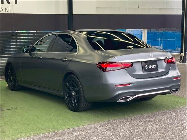 MERCEDES BENZ E class sedan