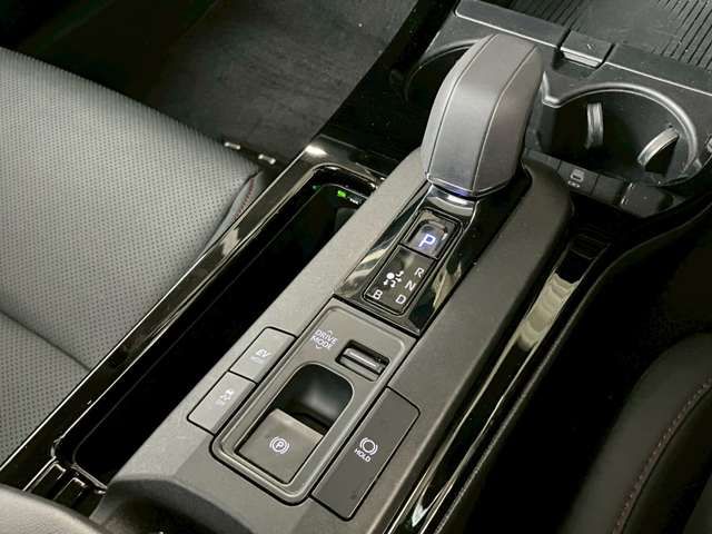PRIUS 4WD