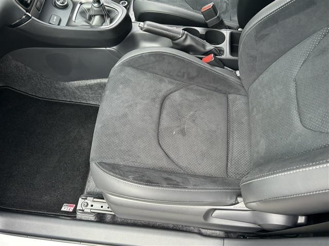GR YARIS
