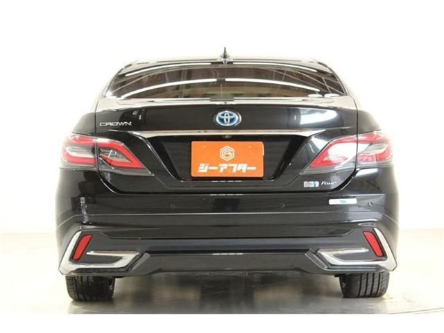 CROWN sedan hybrid 4WD