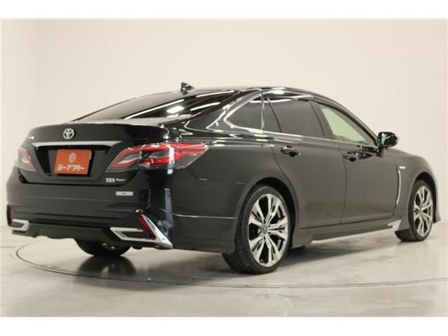 CROWN sedan hybrid 4WD