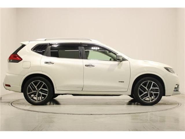 X-TRAIL HYBRID 4WD