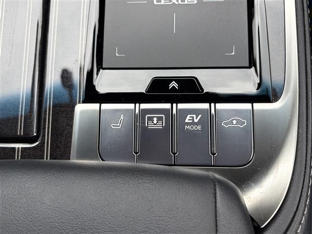 LEXUS LS500h