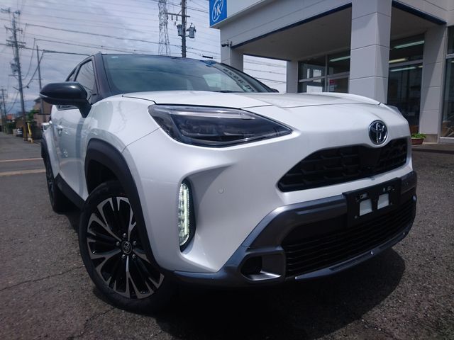 YARIS CROSS HYBRID