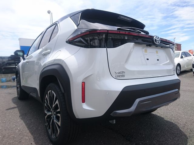 YARIS CROSS HYBRID
