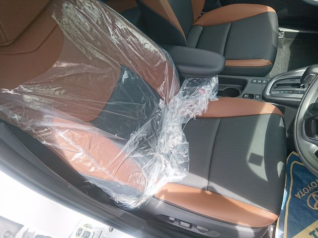 YARIS CROSS HYBRID