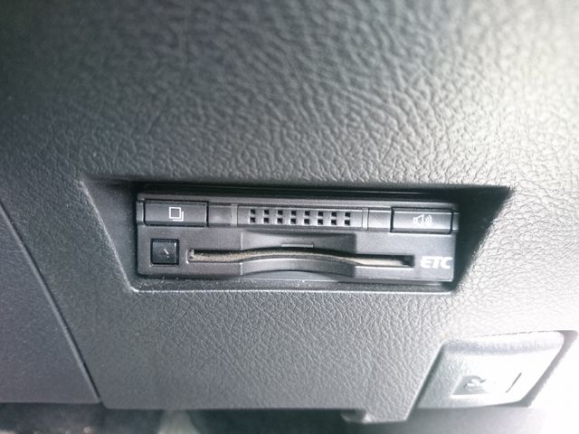 COROLLA AXIO