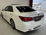 CROWN sedan hybrid