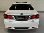 CROWN sedan hybrid