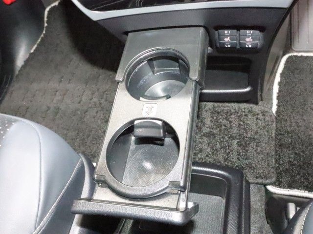 VOXY HYBRID