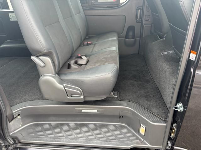 HIACE van 2WD