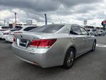 CROWN sedan hybrid