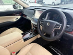 CROWN sedan hybrid