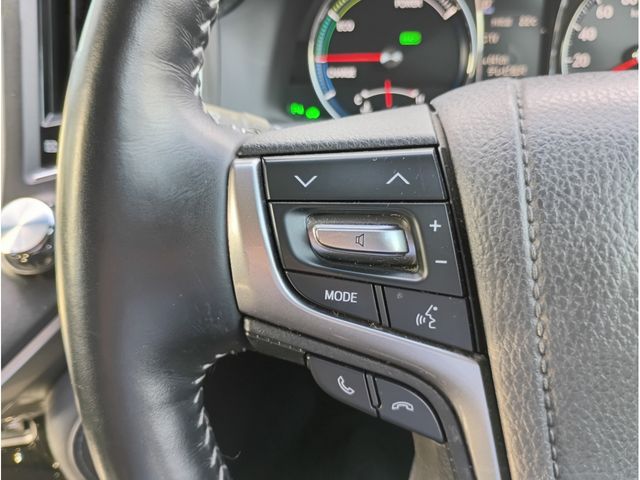 CROWN sedan hybrid 4WD