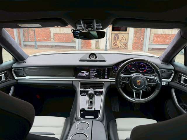 PORSCHE PANAMERA Sport Turismo