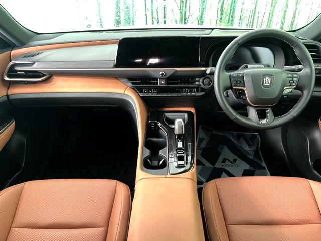 CROWN SPORT