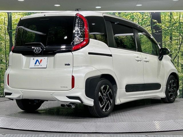 SIENTA HYBRID