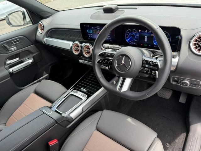 MERCEDES BENZ EQB