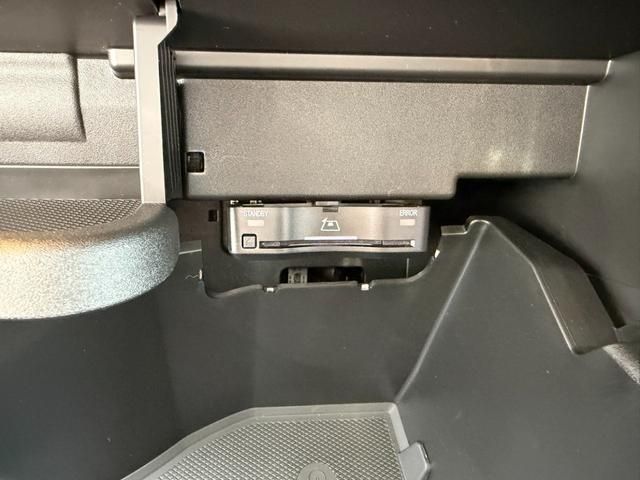 MERCEDES BENZ EQB