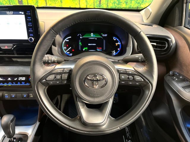YARIS CROSS HYBRID
