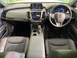 CROWN sedan hybrid