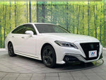CROWN sedan hybrid