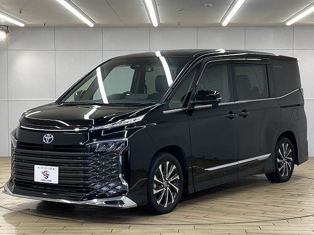 VOXY HYBRID