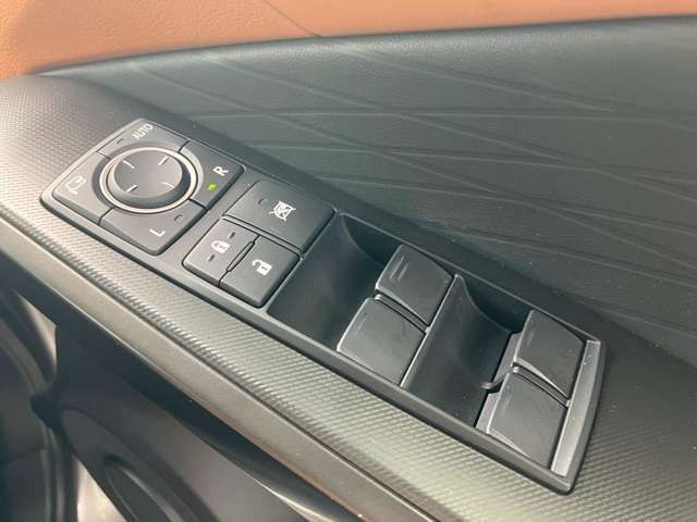LEXUS IS300
