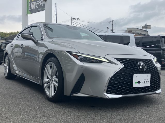 LEXUS IS300