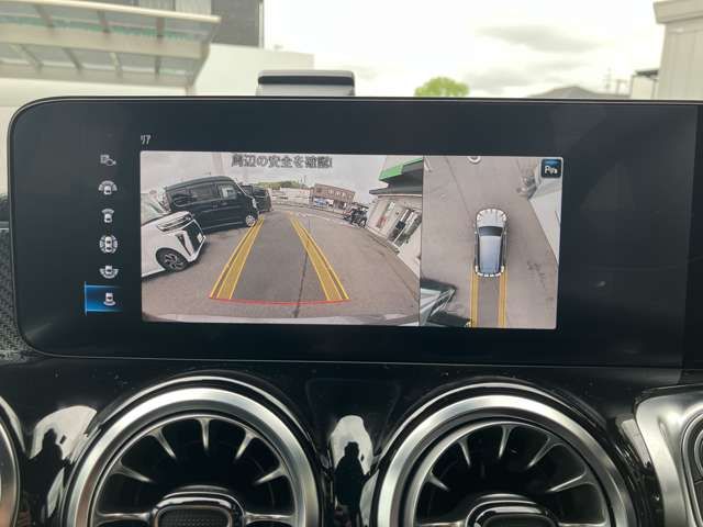 MERCEDES BENZ GLB