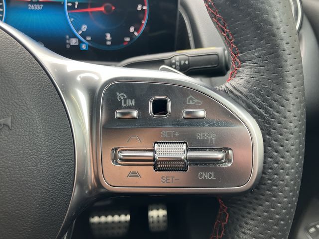 MERCEDES BENZ GLB
