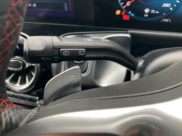 MERCEDES BENZ GLB