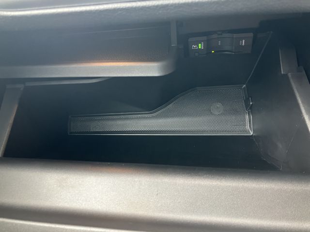 MERCEDES BENZ GLB
