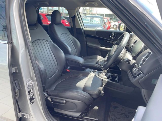 MINI COOPER D CROSSOVER