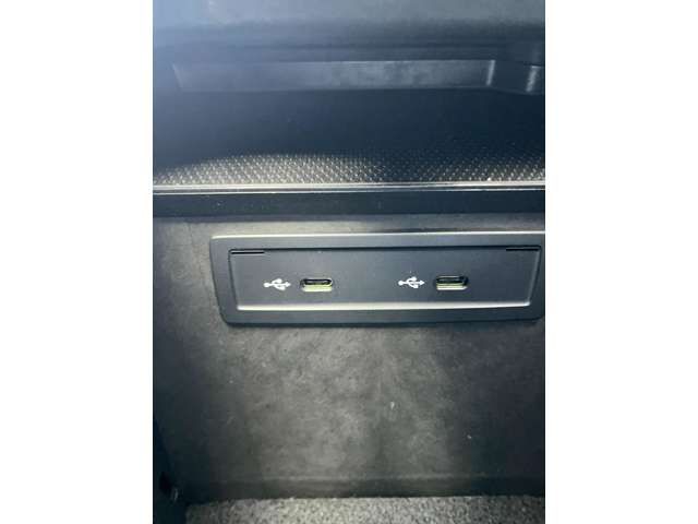 MERCEDES BENZ EQC