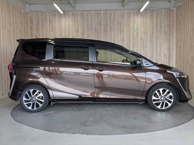 SIENTA HYBRID