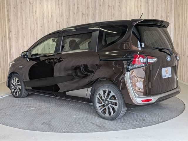 SIENTA HYBRID