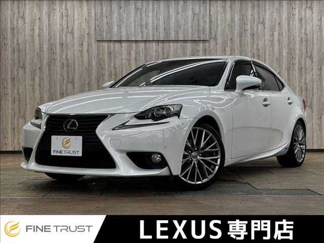 LEXUS IS300h
