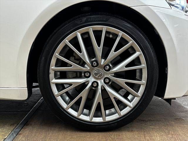 LEXUS IS300h