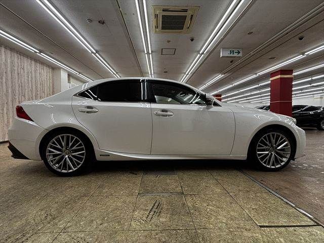 LEXUS IS300h