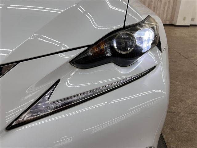 LEXUS IS300h