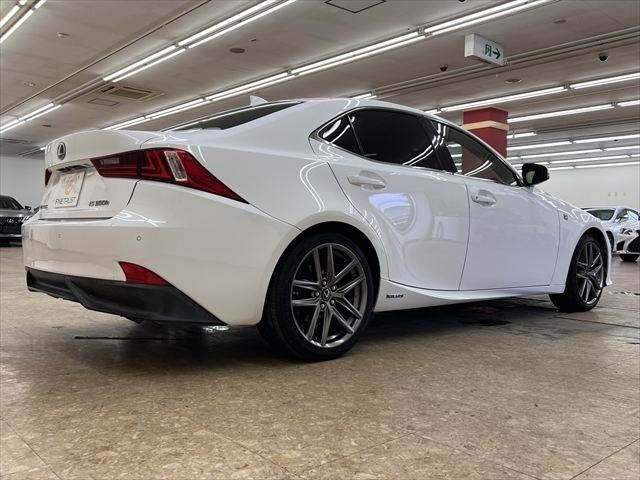 LEXUS IS300h