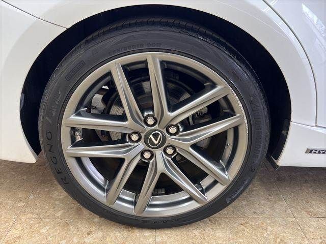 LEXUS IS300h