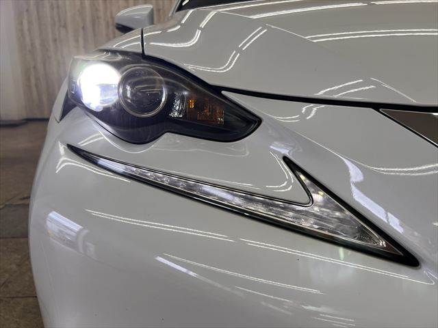 LEXUS IS300h