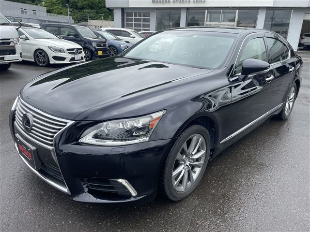 LEXUS LS600h