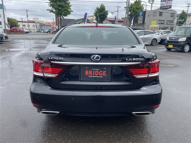 LEXUS LS600h