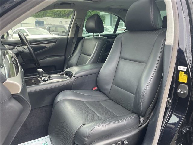 LEXUS LS600h