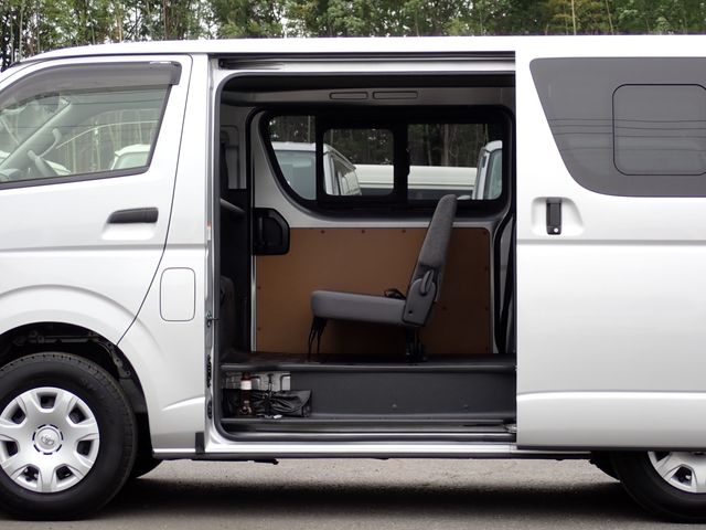 HIACE van 4WD