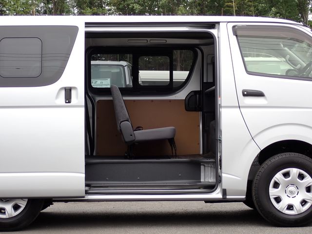 HIACE van 4WD