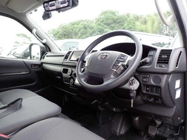 HIACE van 4WD